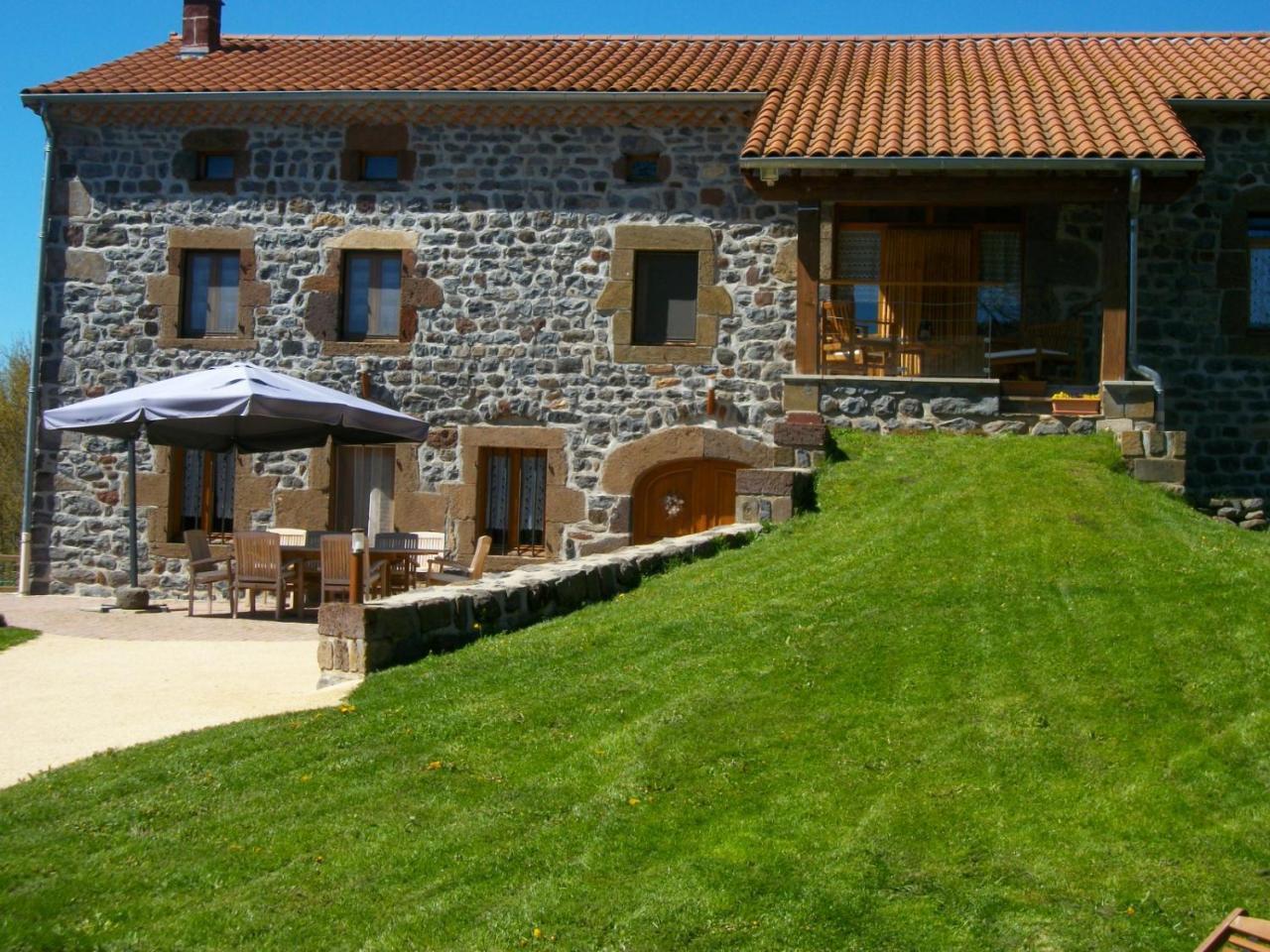 Le Clos Des Pierres Rouges Saint-Privat-d'Allier Ngoại thất bức ảnh
